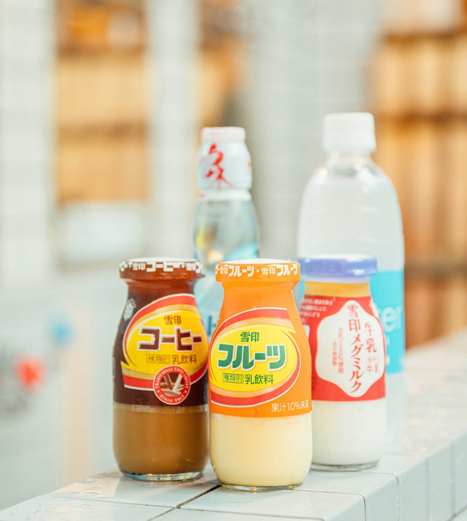 繰り返し使えるリターナブル瓶。昔から愛されるなつかしの味を楽しもう。