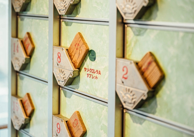 昔の人の足のサイズに合わせて作られた歴史ある下足箱